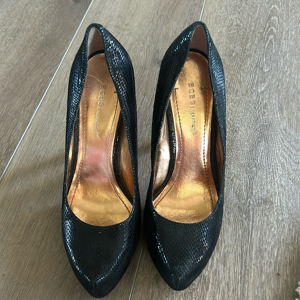 Bcbgeneration black heels